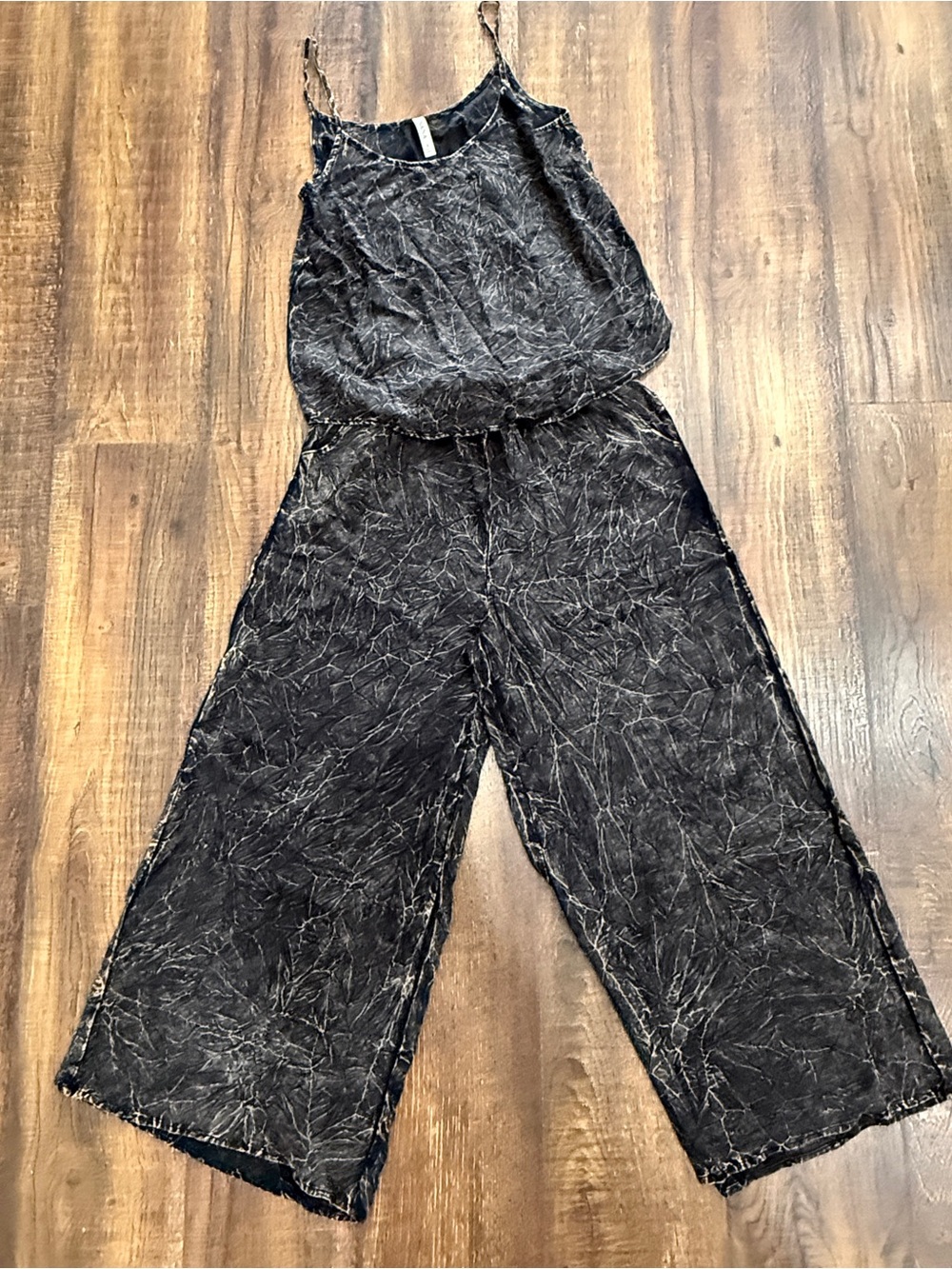 NEW!! Zenana Acid Wash 2 Piece Set- Small